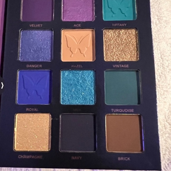 Eyeshadow palette - Picture 3 of 7
